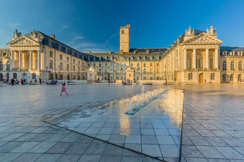 Le Sweet 70'S : Au Coeur Du Centre Historique Dijon Exterior foto