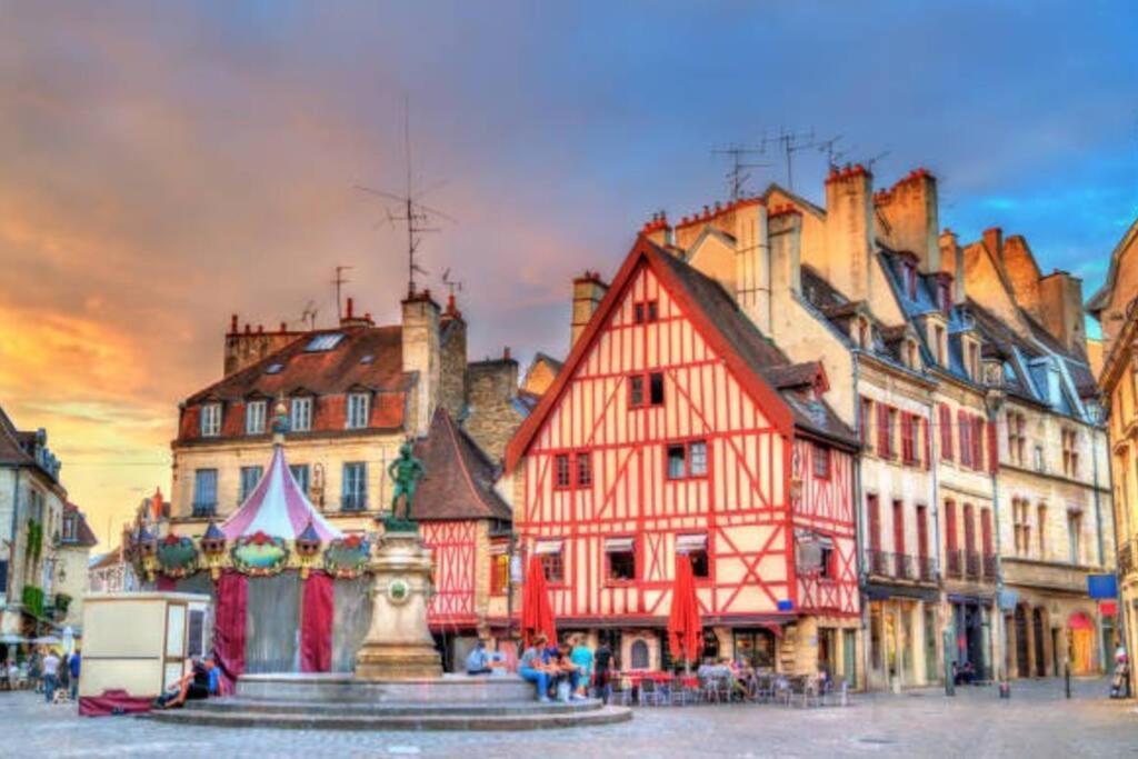 Le Sweet 70'S : Au Coeur Du Centre Historique Dijon Exterior foto